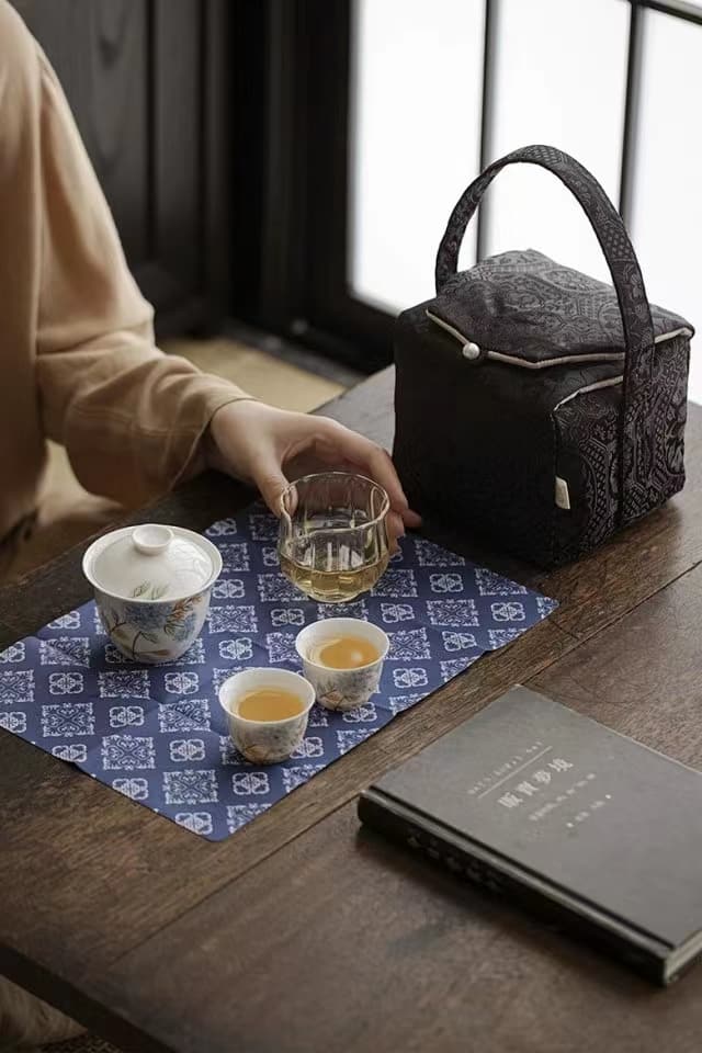 手绘银杏绣球花·暗棕花纹茶事包旅行便携组